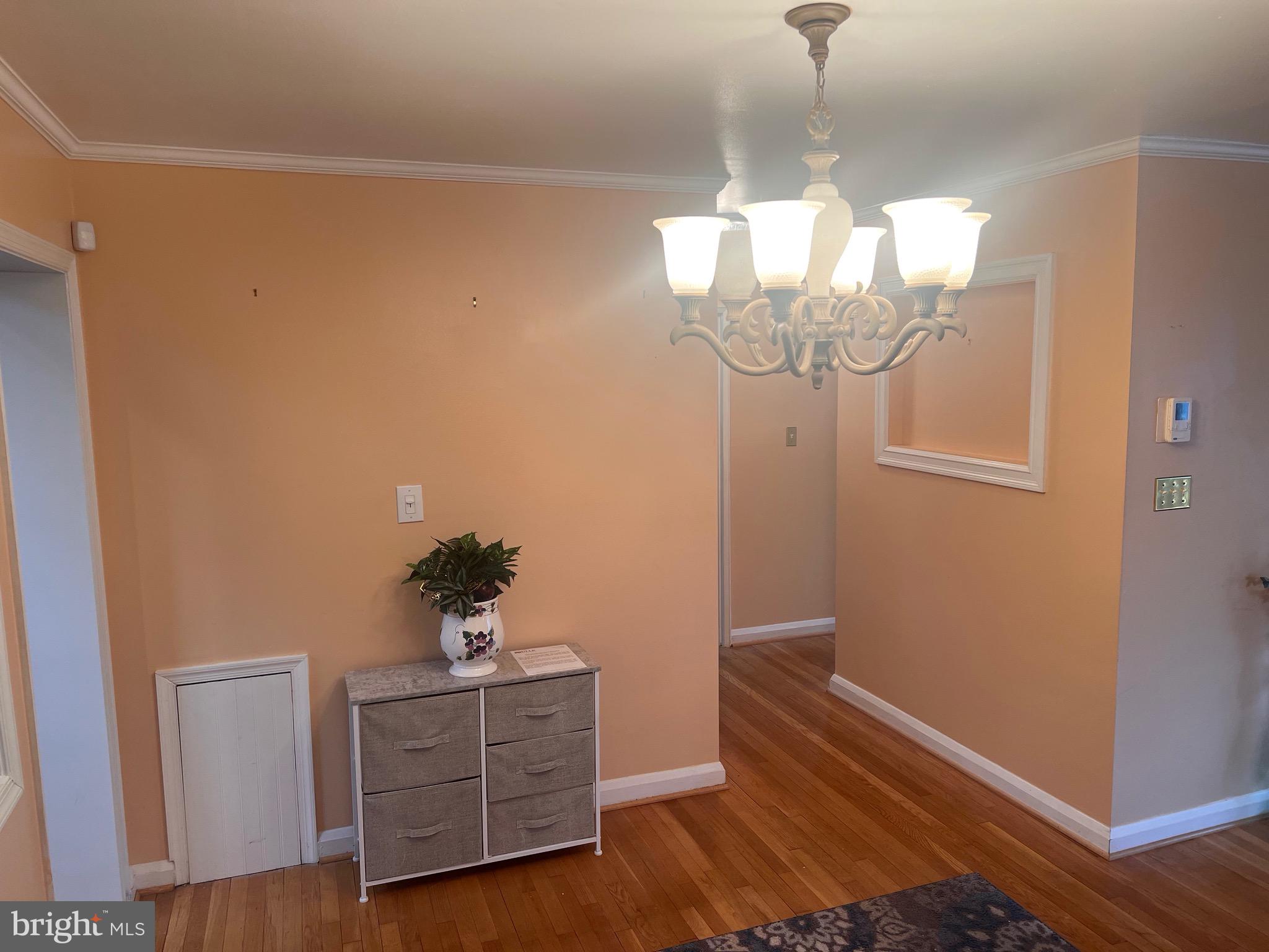 WINDSOR  MILL - Residential