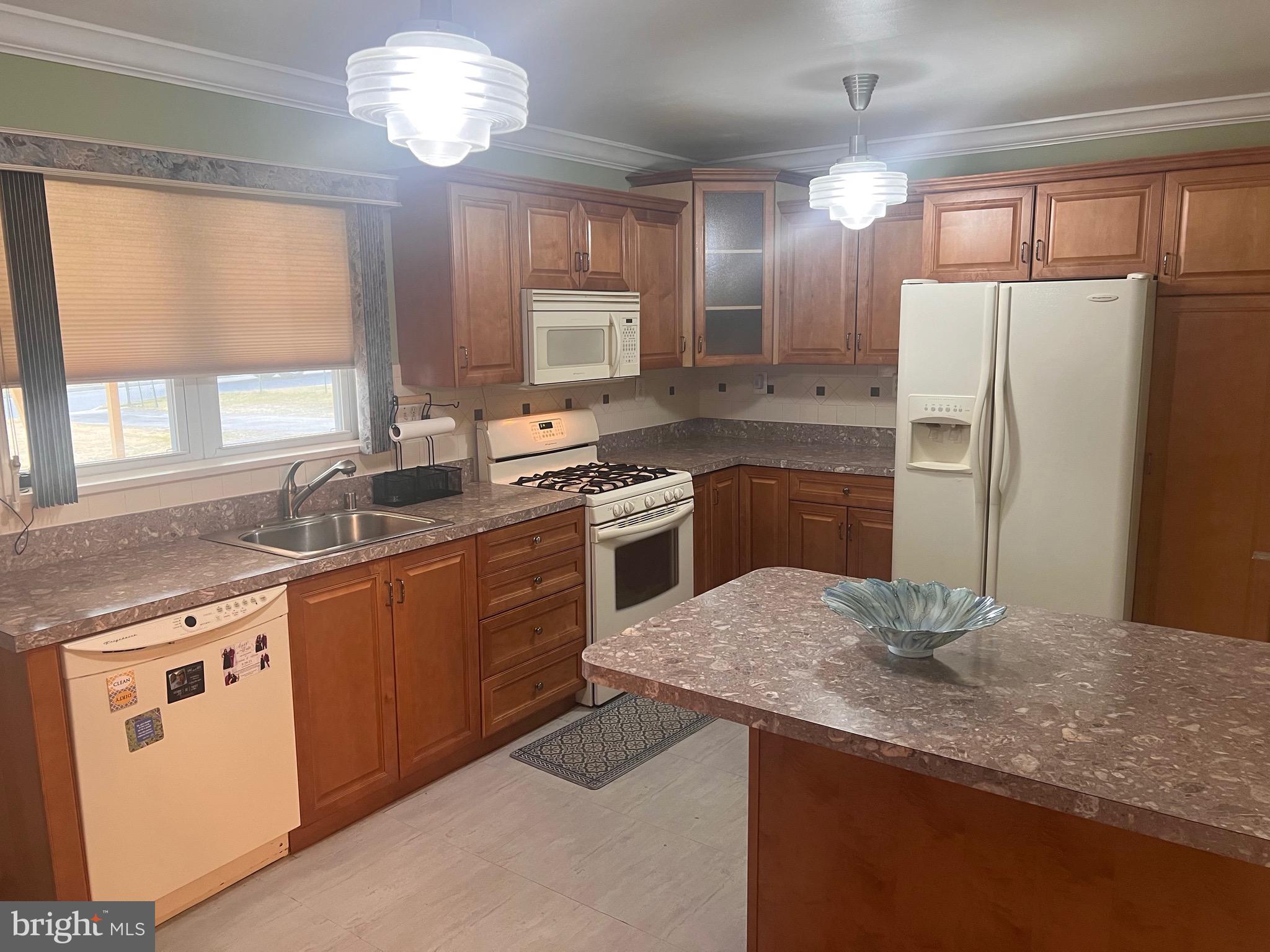 WINDSOR  MILL - Residential