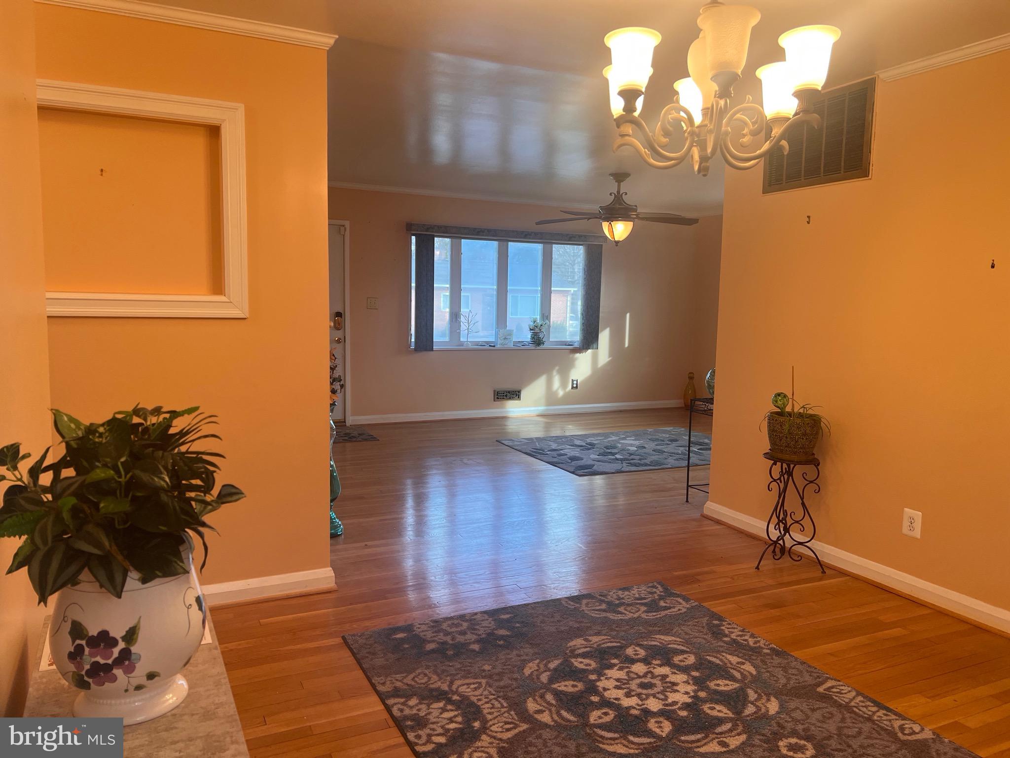 WINDSOR  MILL - Residential