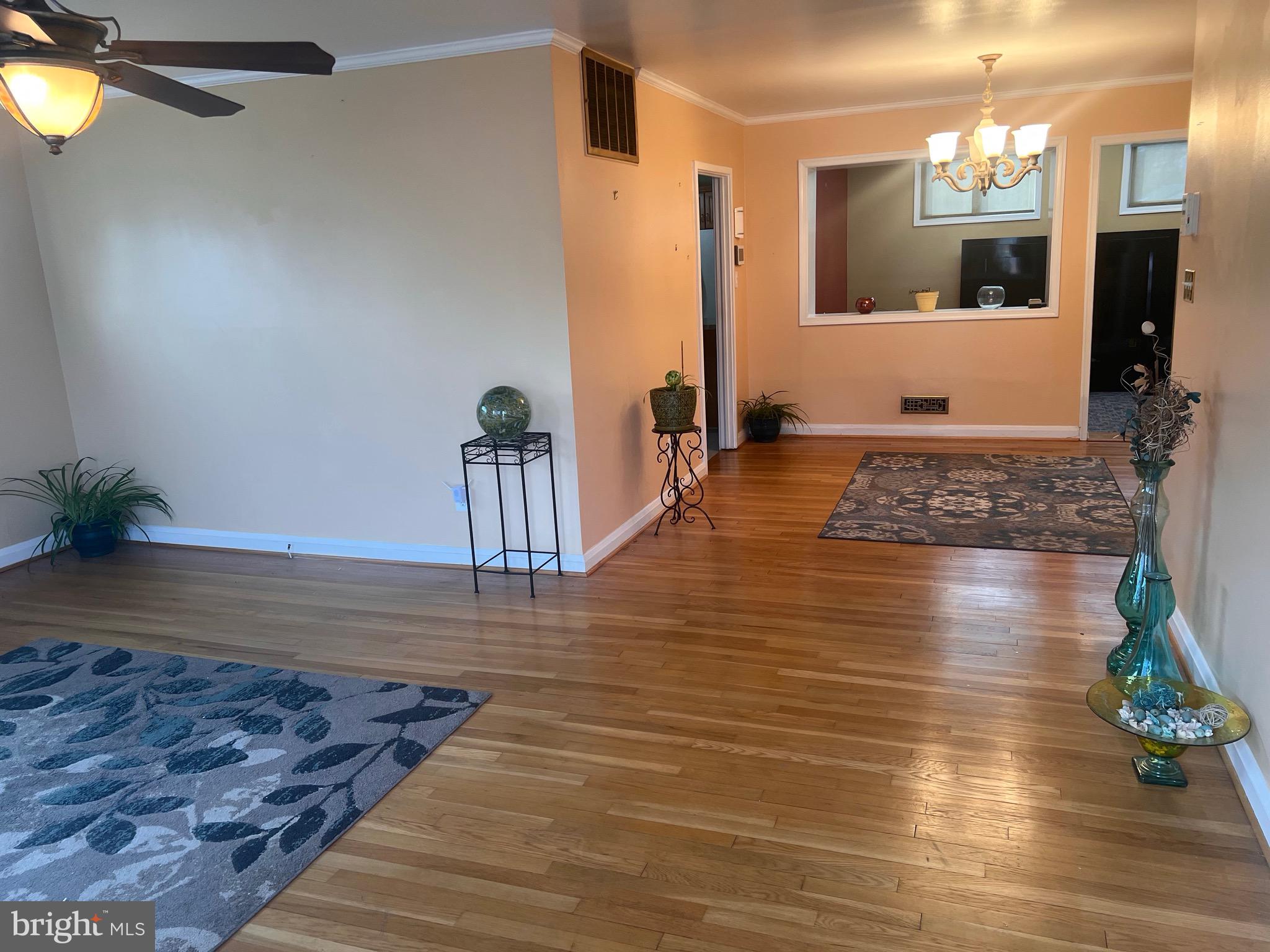 WINDSOR  MILL - Residential