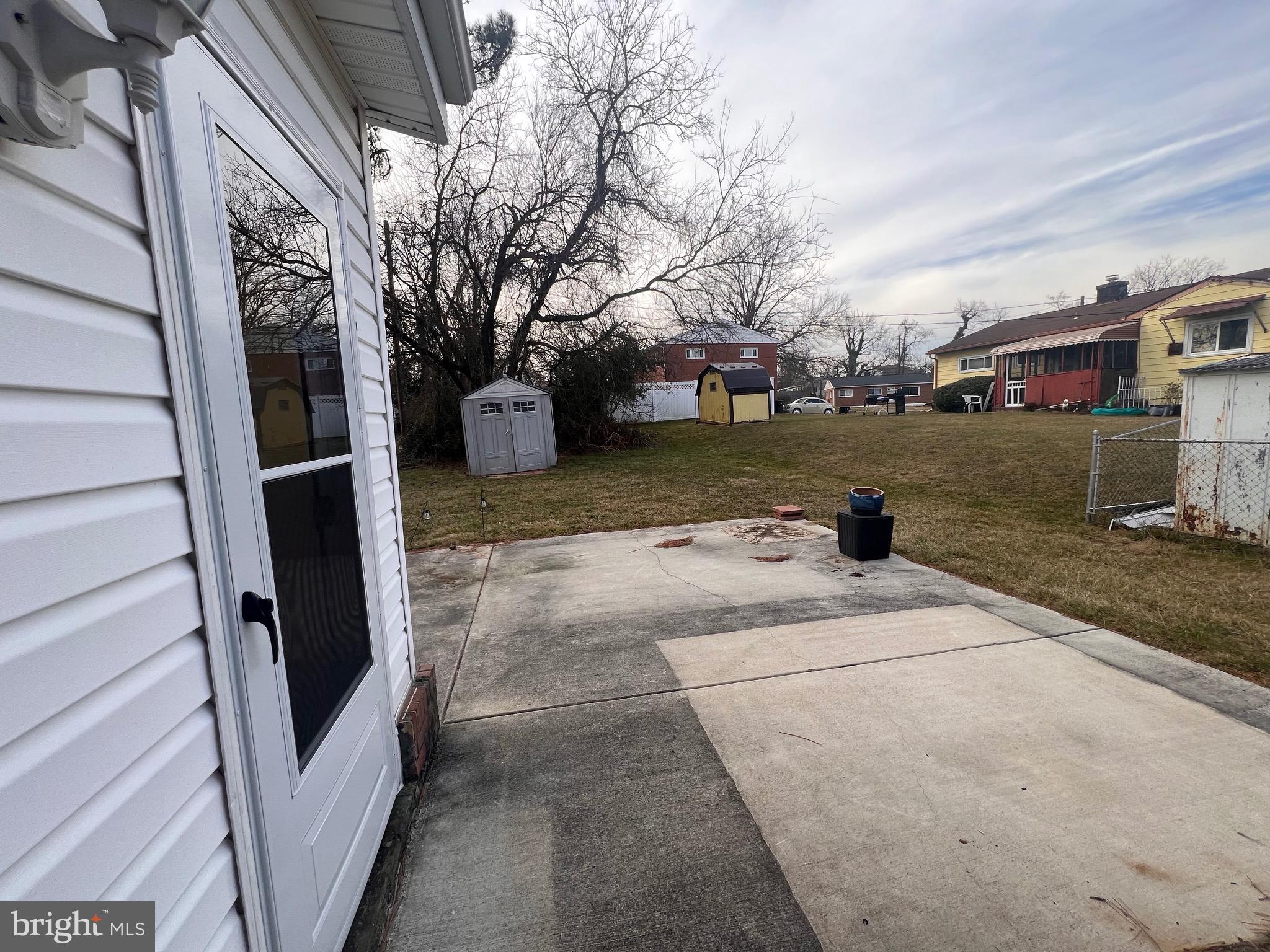 WINDSOR  MILL - Residential