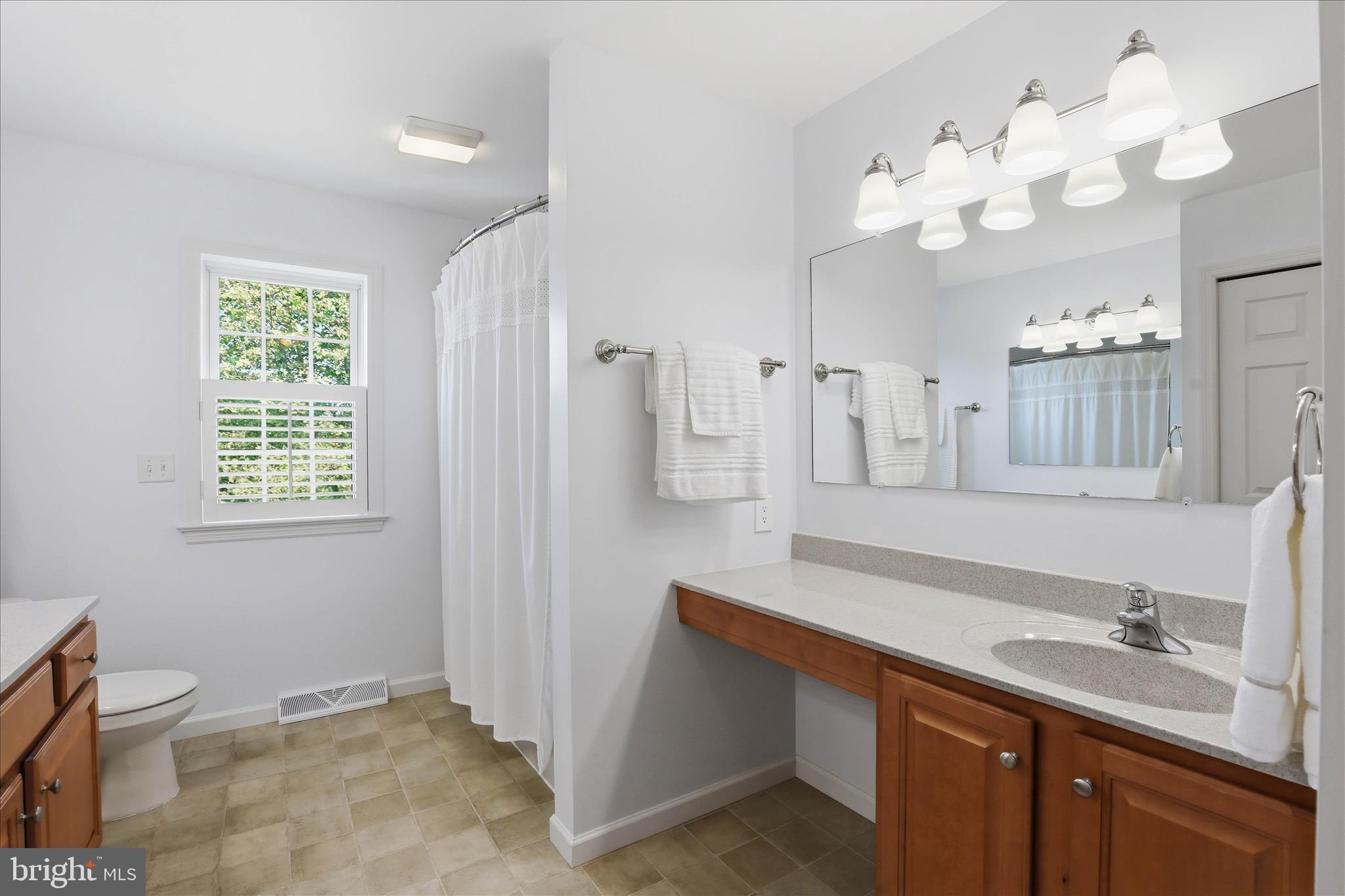 KISSEL HILL COMMONS - Residential