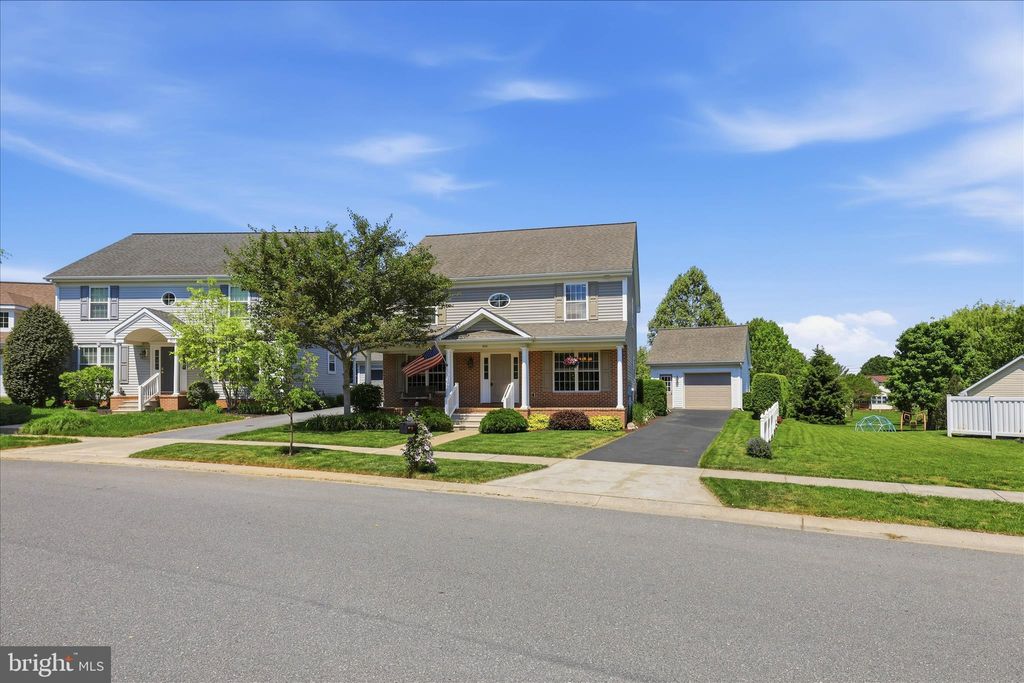 Photo of 533 Thornberry Lane, LITITZ, PA 17543 (MLS # PALA2088484)