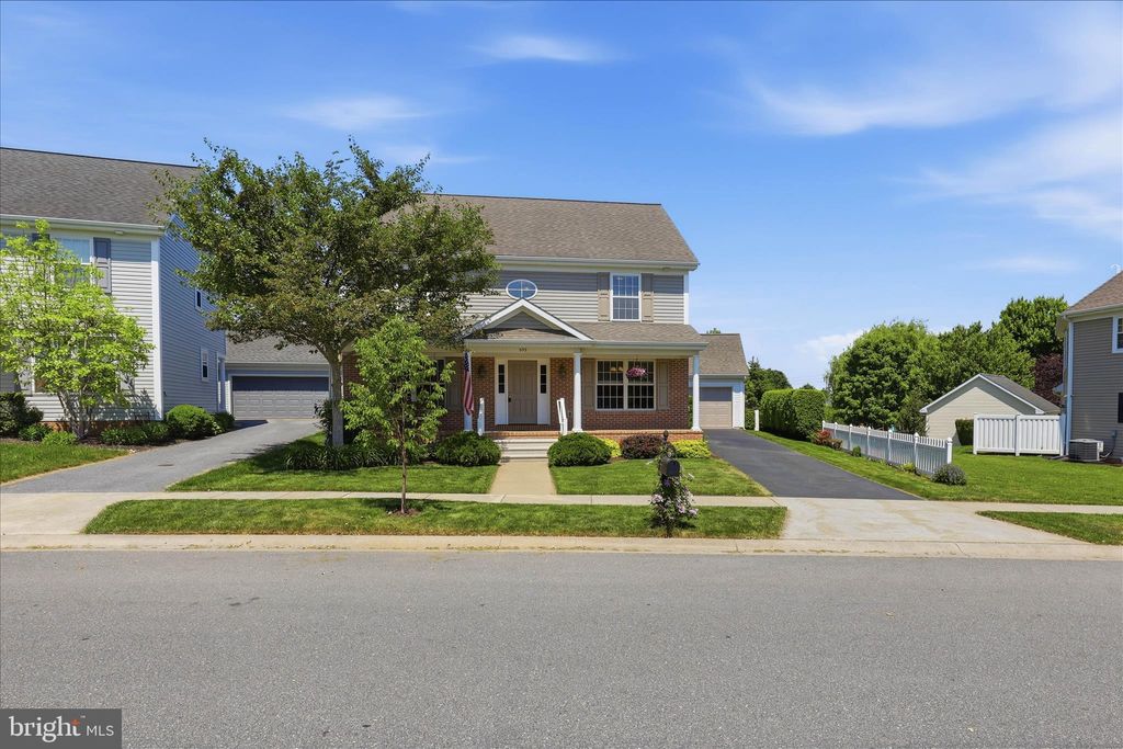 Photo of 533 Thornberry Lane, LITITZ, PA 17543 (MLS # PALA2088484)