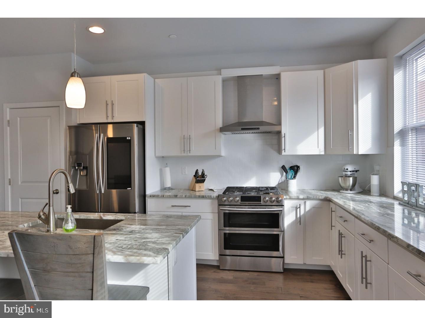 ROXBOROUGH - Residential