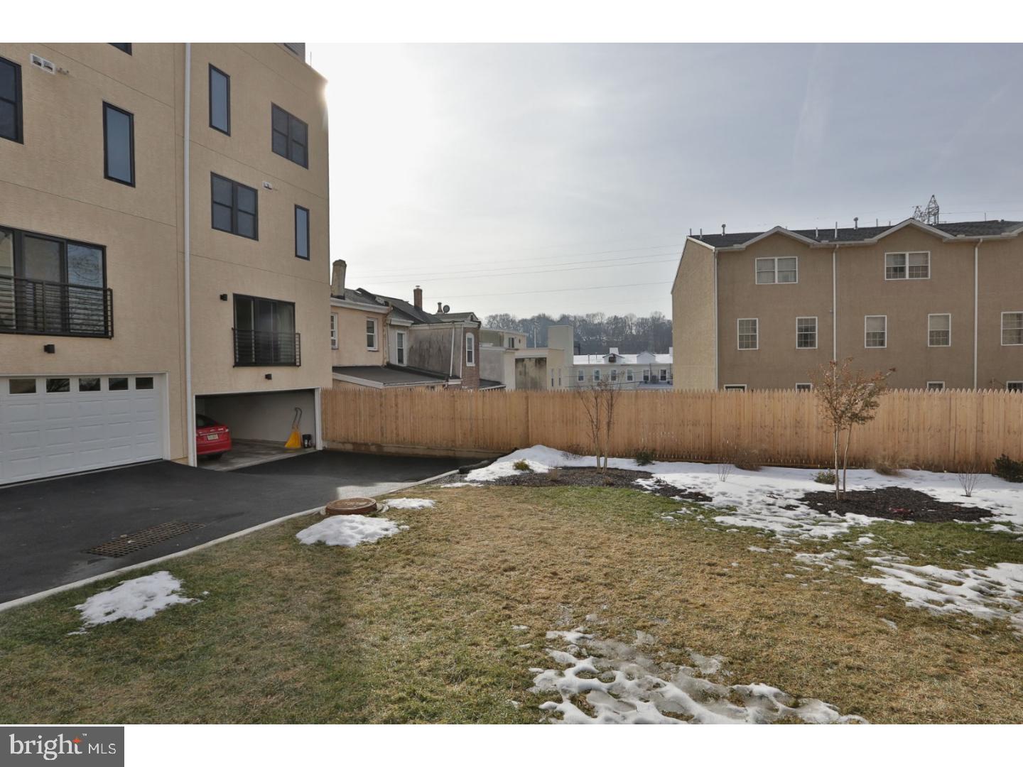 ROXBOROUGH - Residential