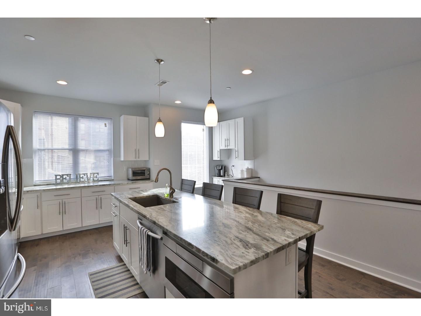 ROXBOROUGH - Residential