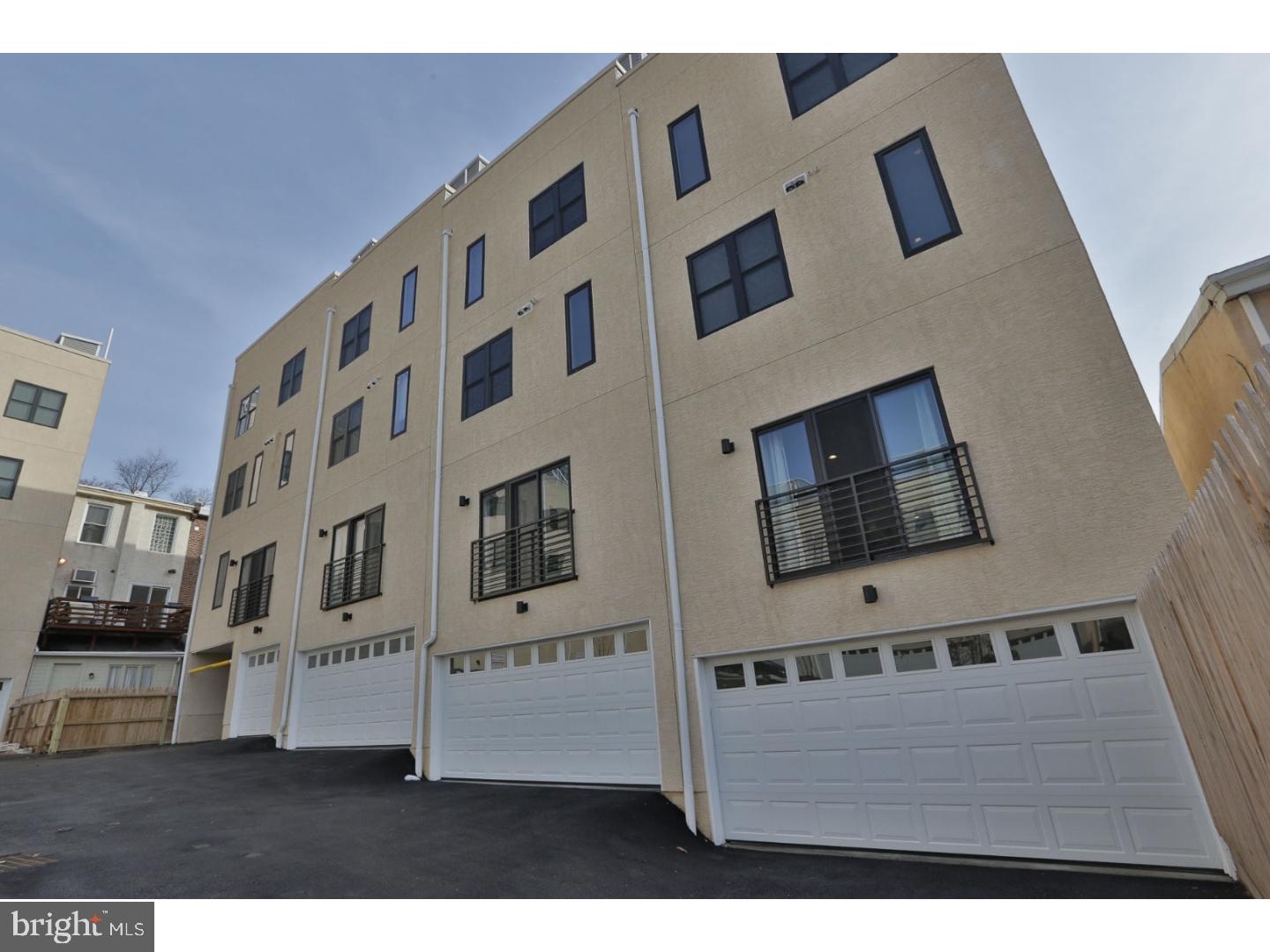 ROXBOROUGH - Residential