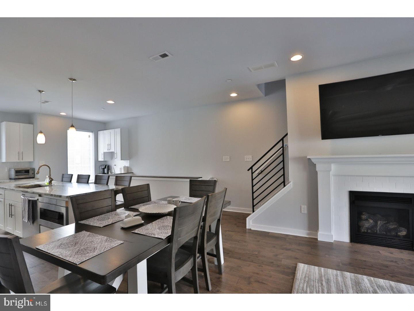 ROXBOROUGH - Residential