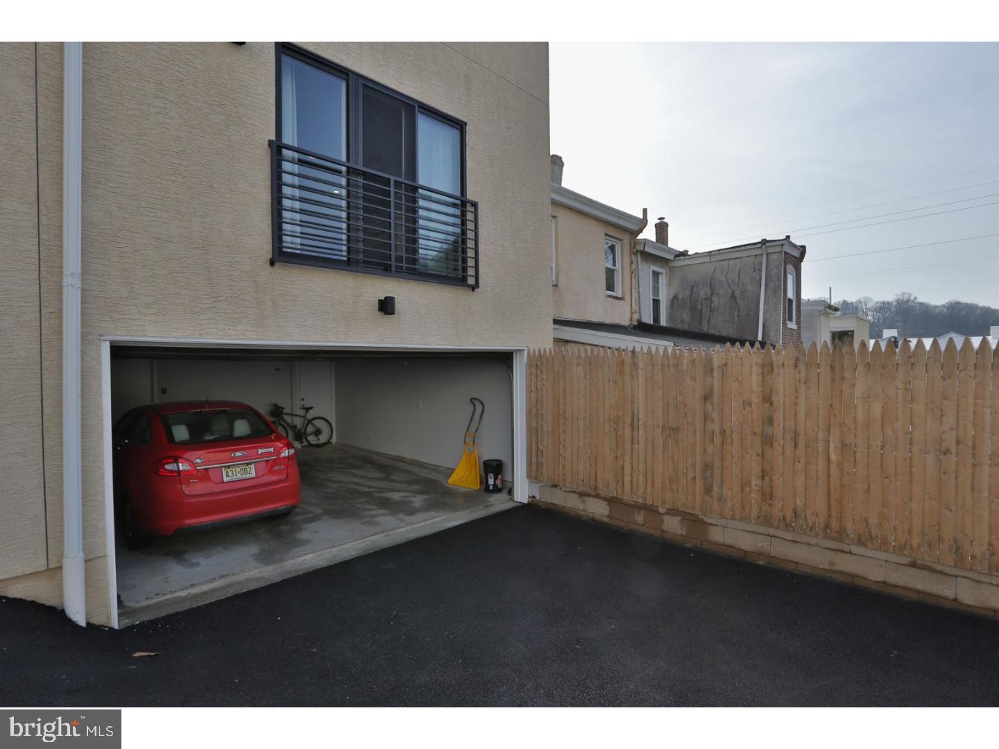 ROXBOROUGH - Residential