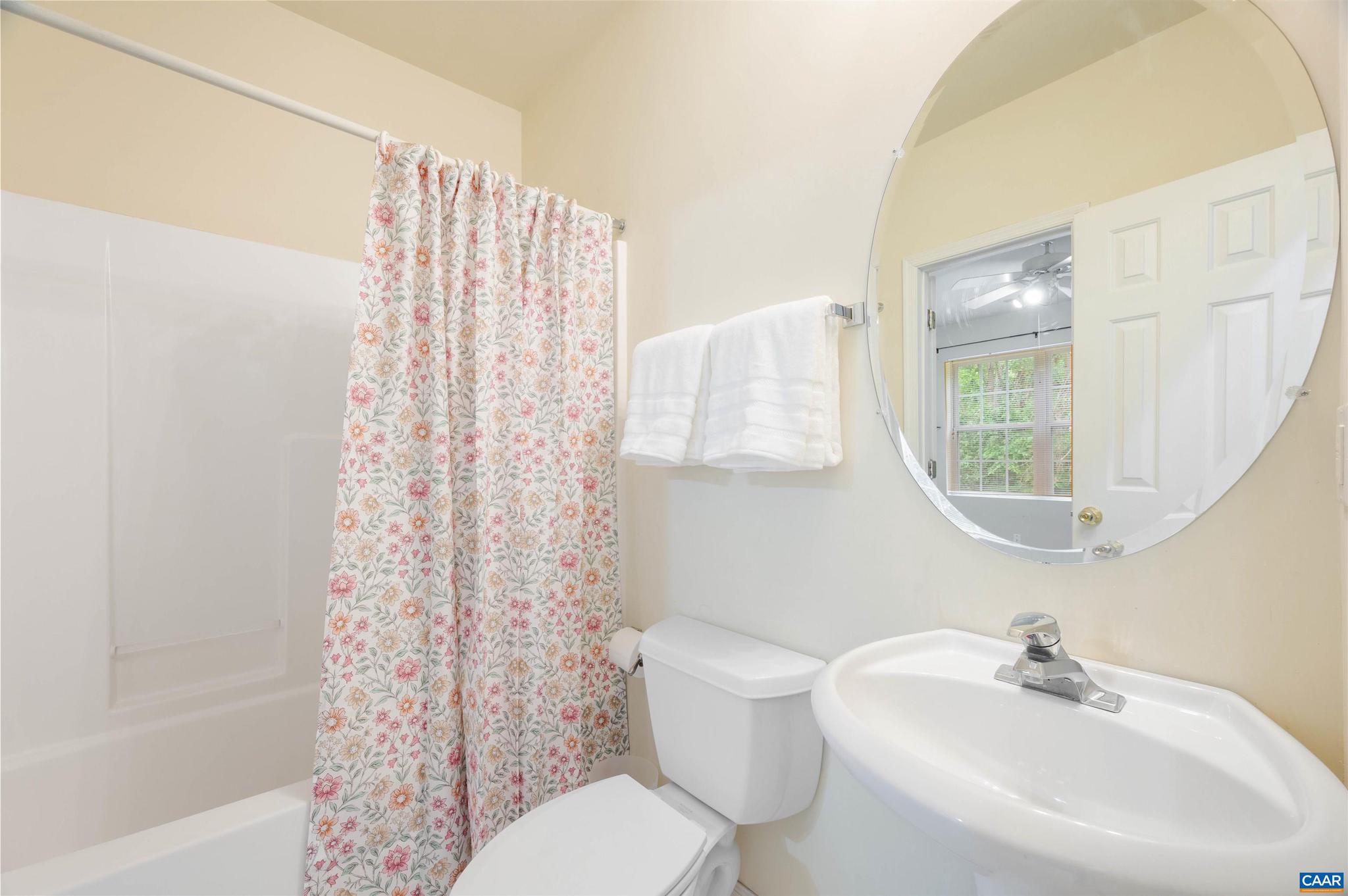 WEBLAND PARK CONDOS - Residential