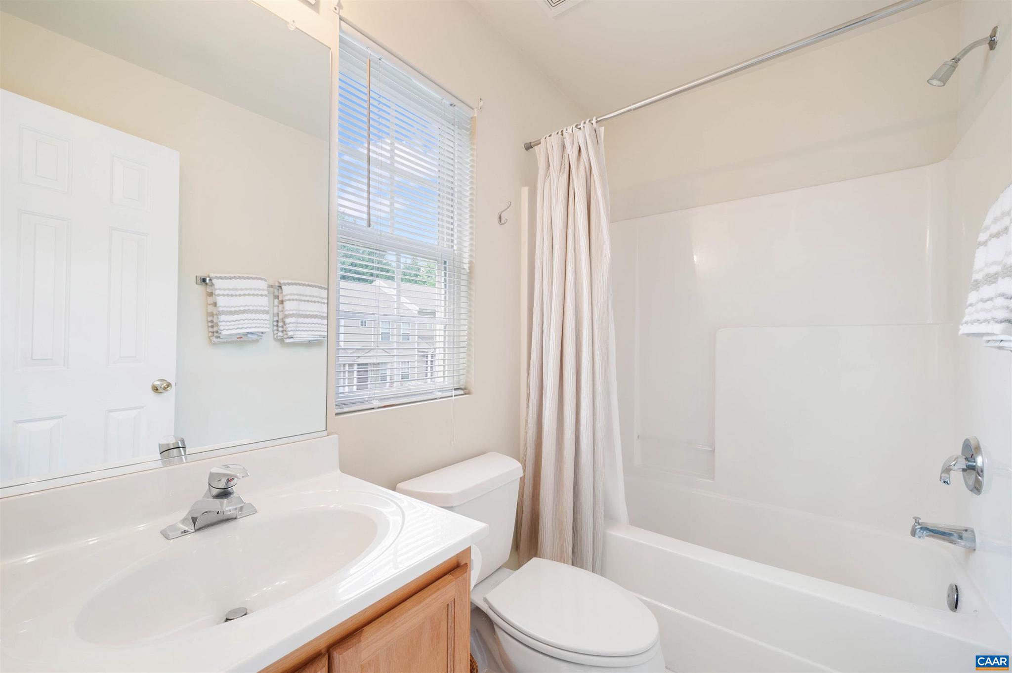 WEBLAND PARK CONDOS - Residential