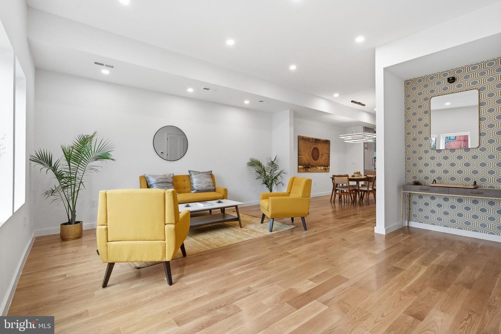 Photo of 1203 G Street NE, WASHINGTON, DC 20002 (MLS # DCDC2249362)