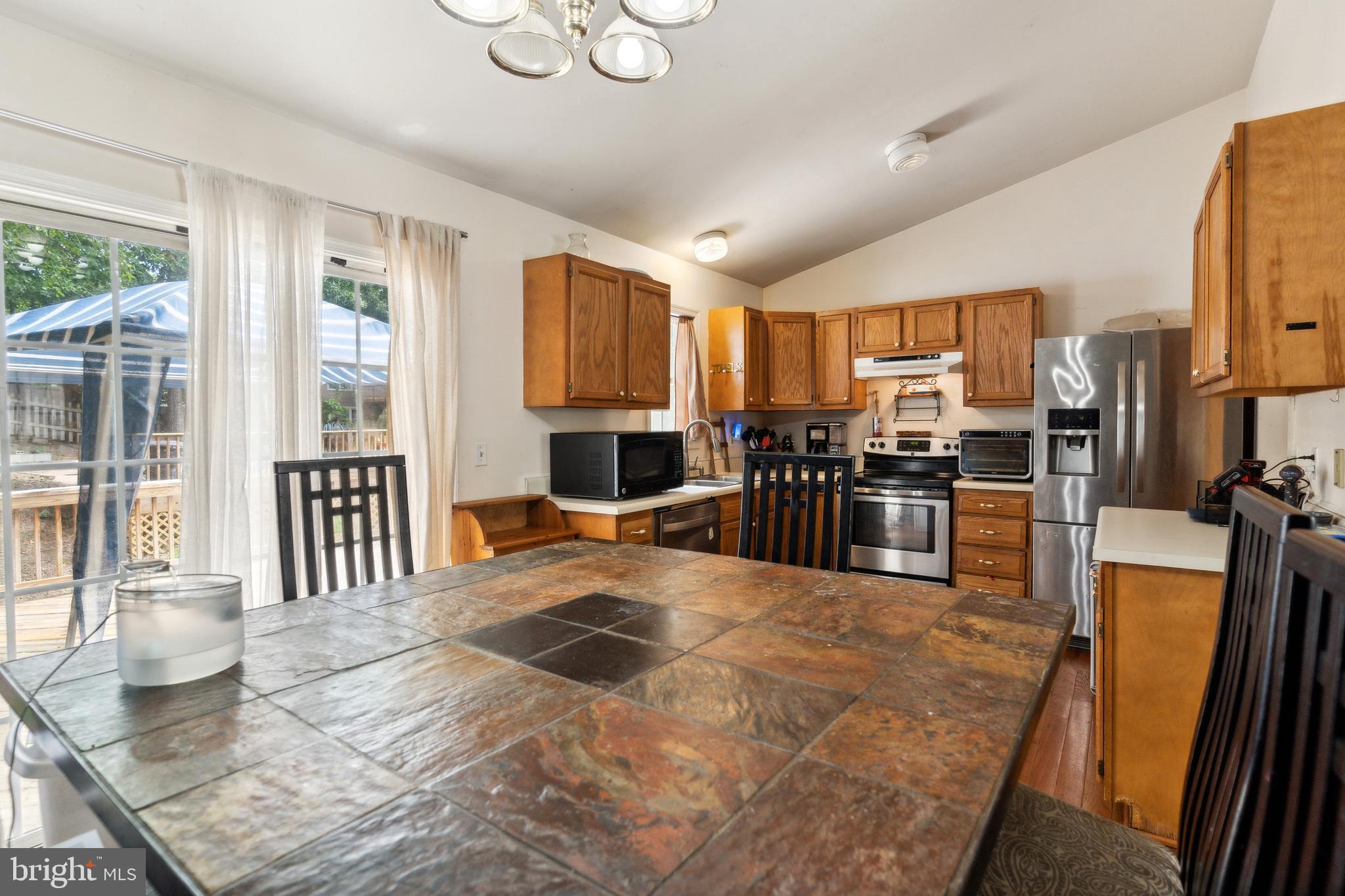 HICKORY RIDGE - Residential