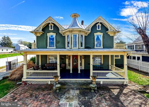 Photo of 138 E Main Street, LURAY, VA 22835 (MLS # VAPA2006240)