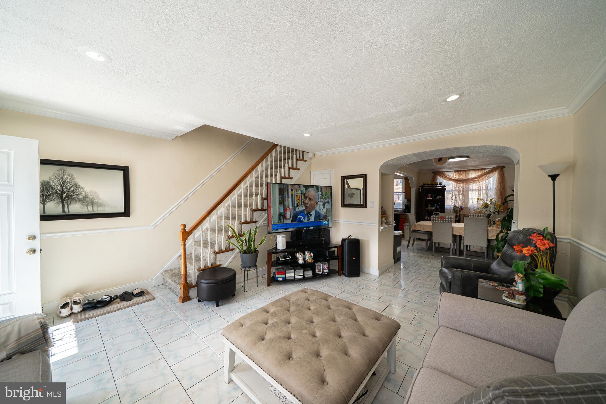 LAWNCREST - Residential