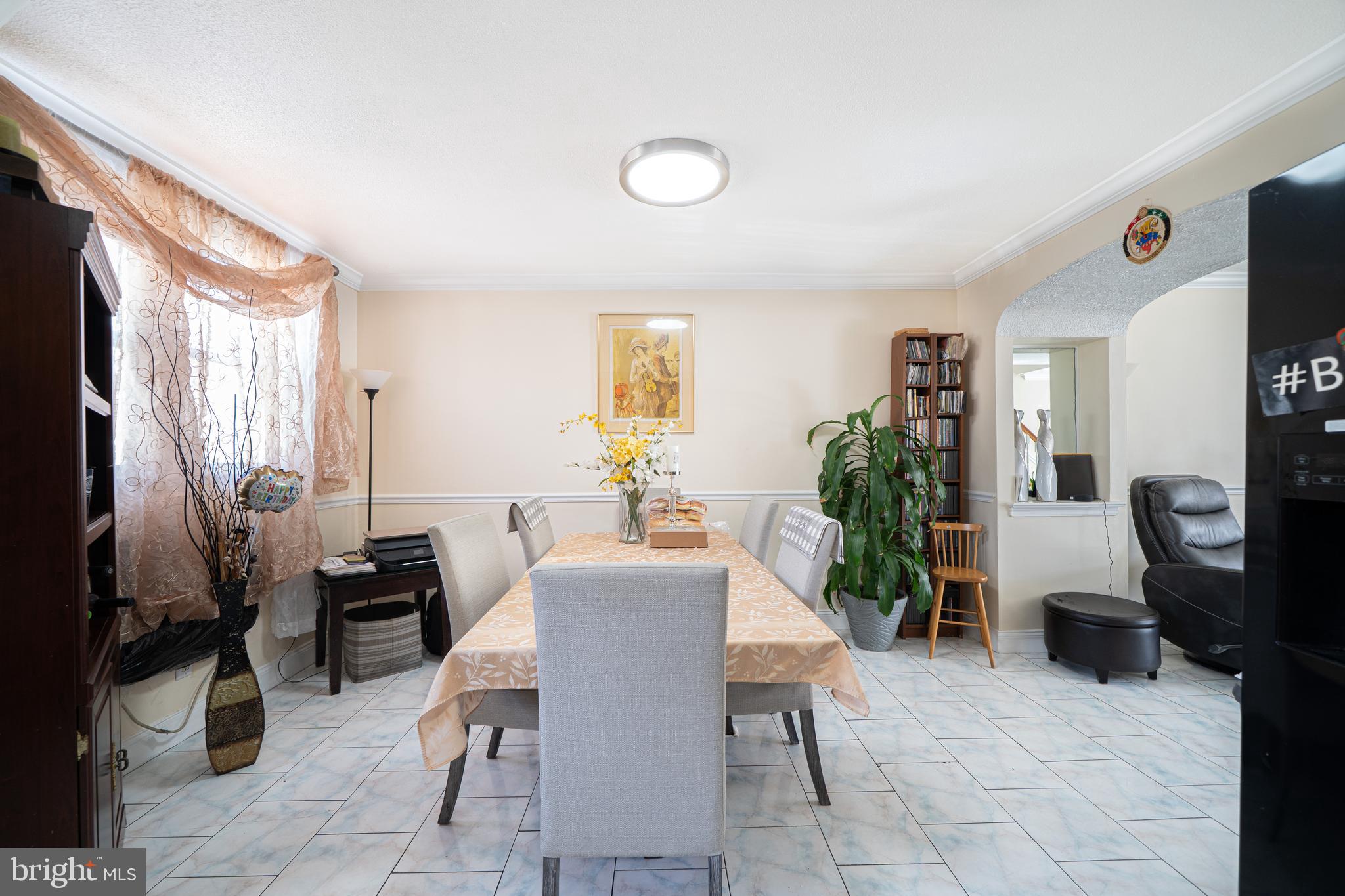 LAWNCREST - Residential