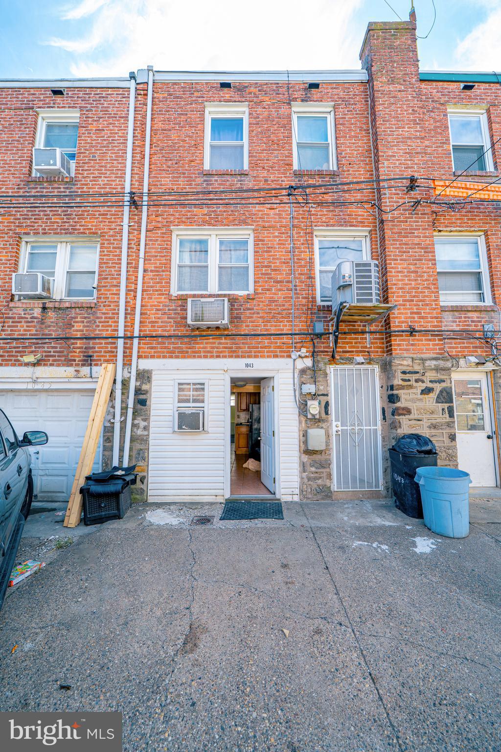 LAWNCREST - Residential