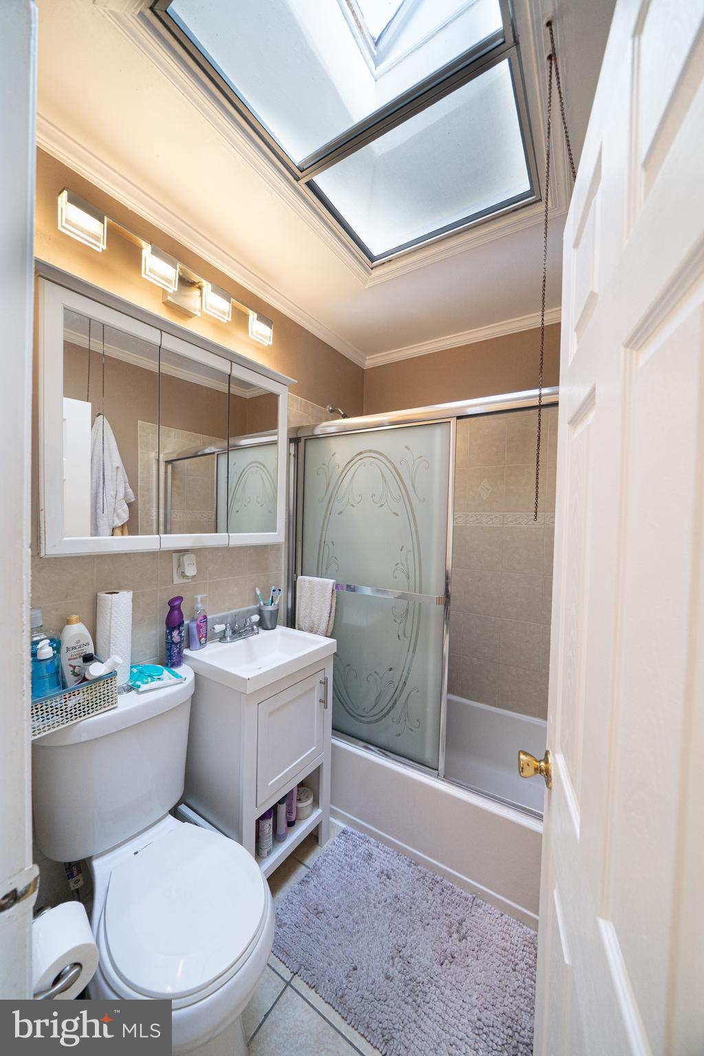 LAWNCREST - Residential