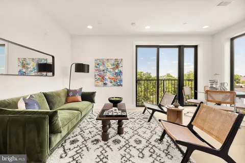 3934 14th Street NW Unit 403, Washington, DC MLS: DCDC2191830
