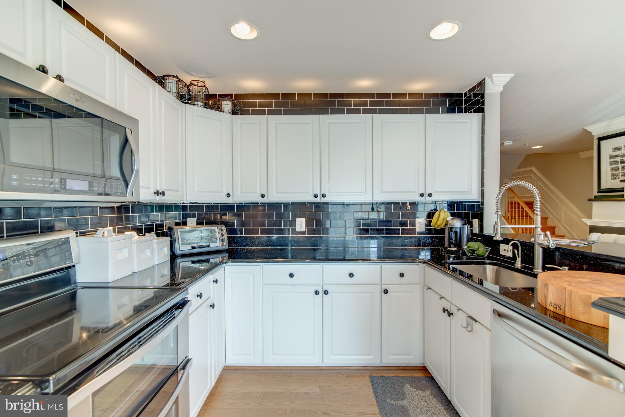 LINCOLN PARK - Residential