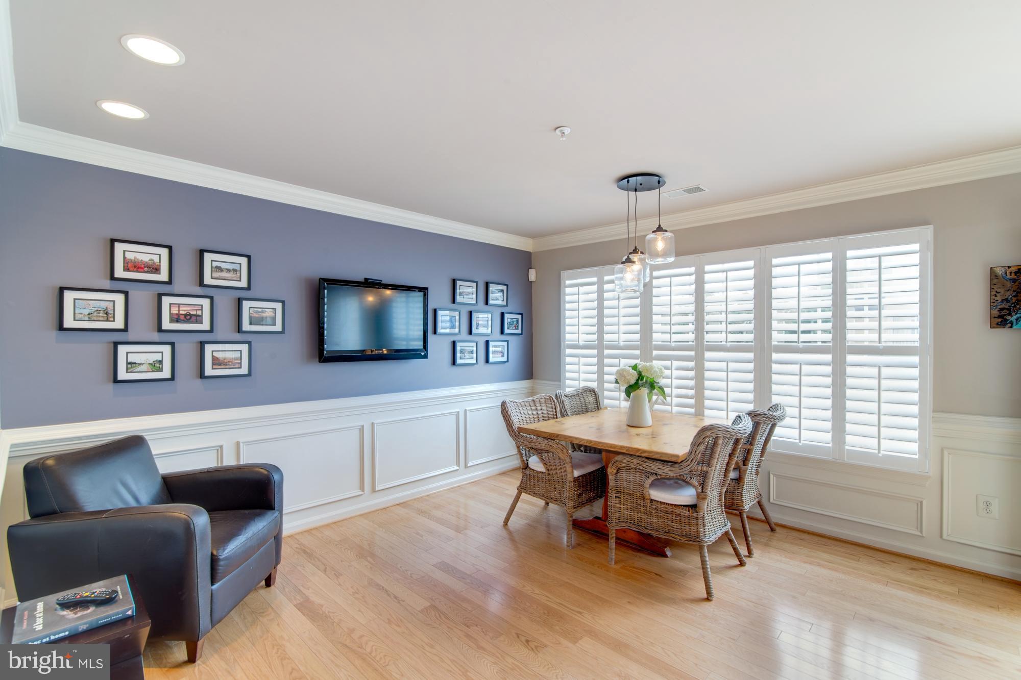 LINCOLN PARK - Residential