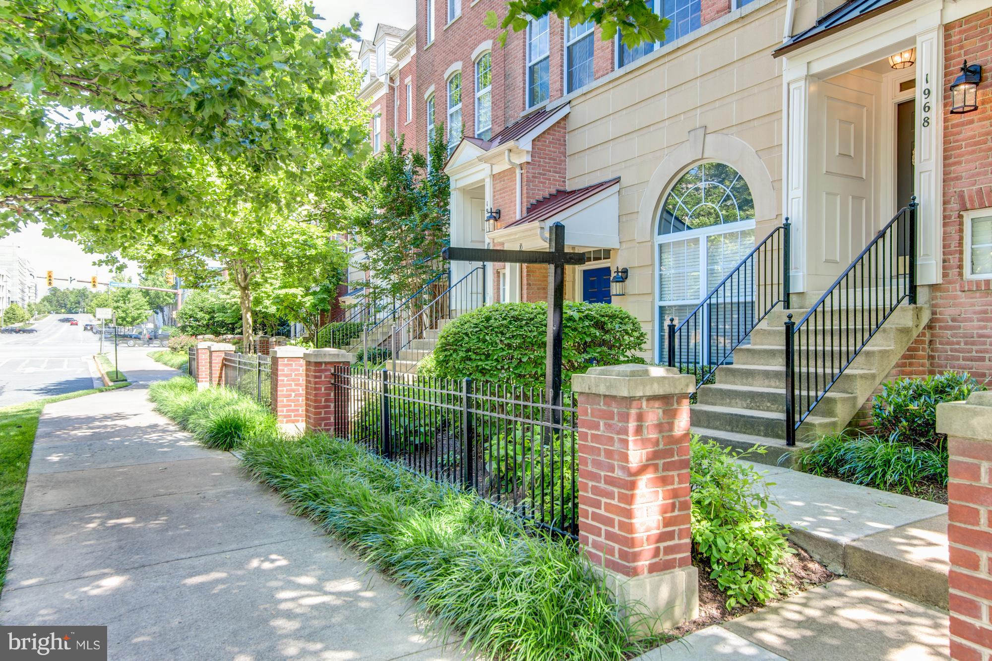 LINCOLN PARK - Residential