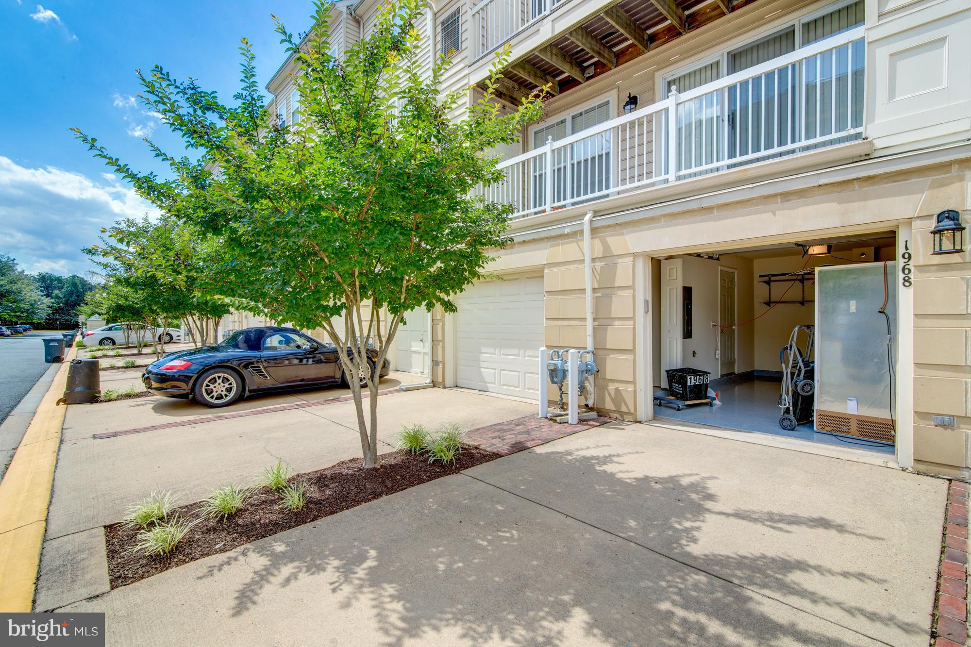 LINCOLN PARK - Residential