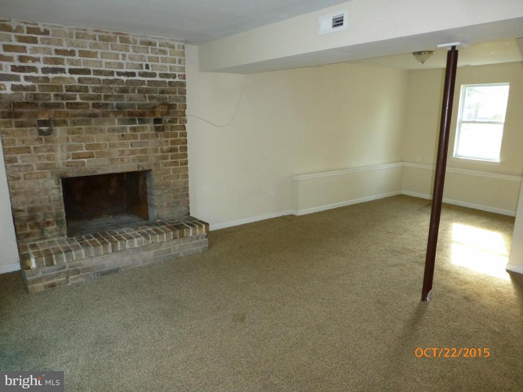 EDGEWATER VILLAGE - Residential