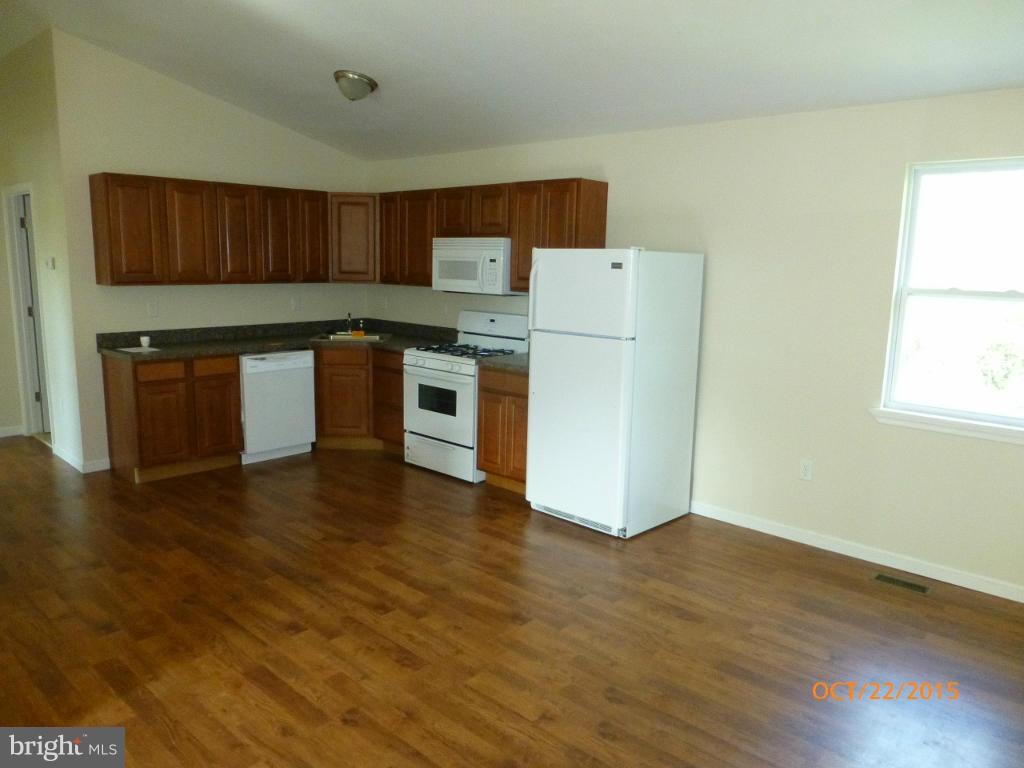 EDGEWATER VILLAGE - Residential