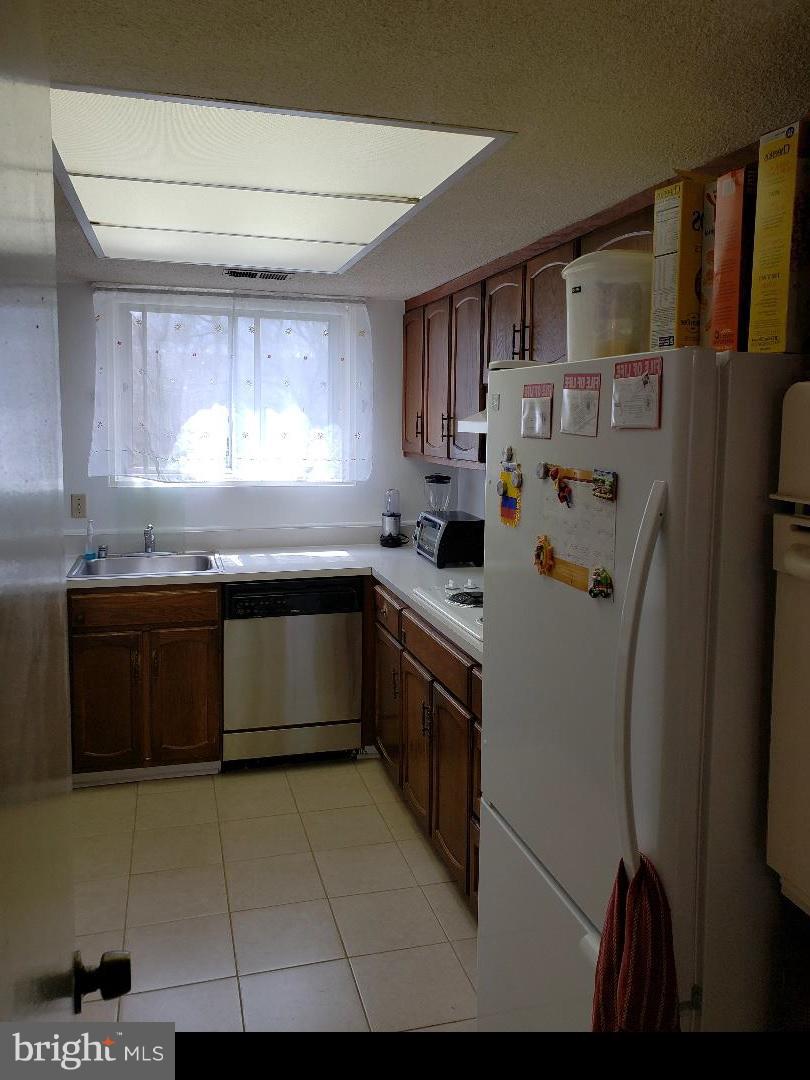 ROSSMOOR MUTUAL #8 - Residential