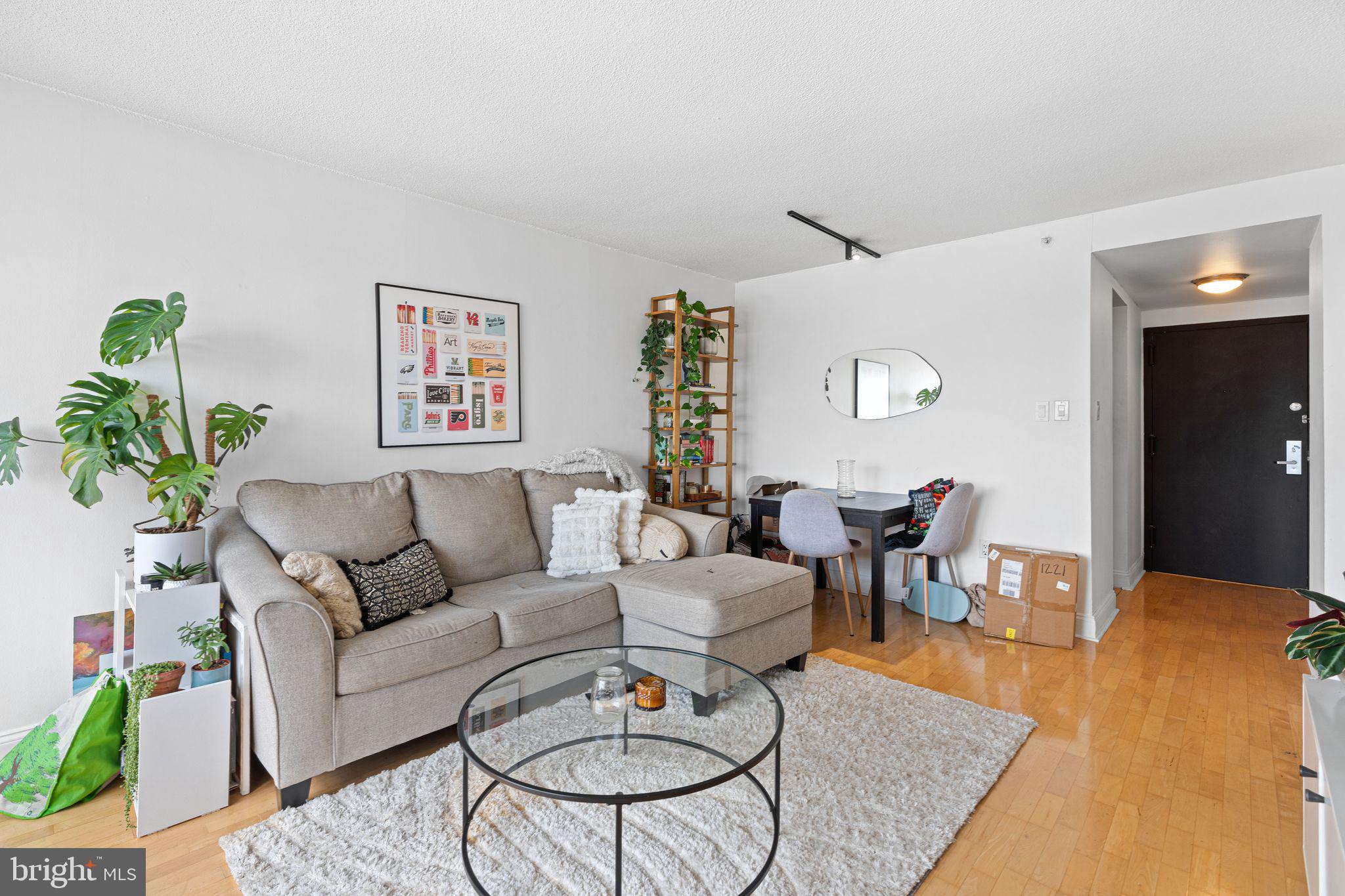 ART MUSEUM AREA - Residential