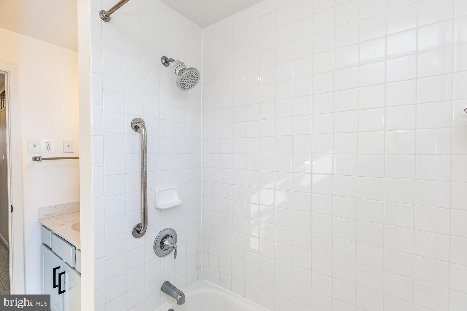 MAIDEN CHOICE VILLAGE - Residential Lease