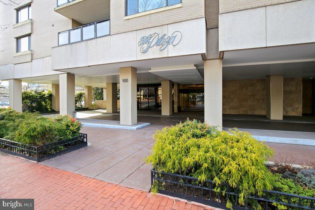 800 25TH STREET NW 504