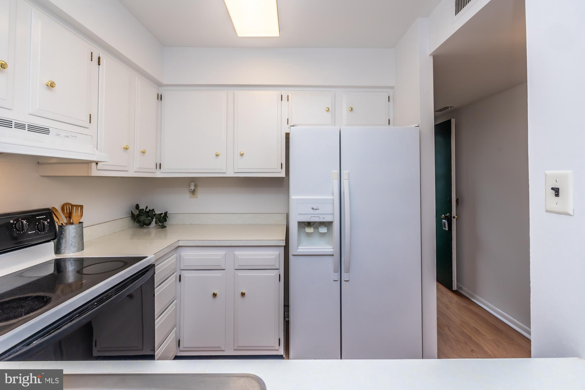 SUMMIT HOUSE - Residential
