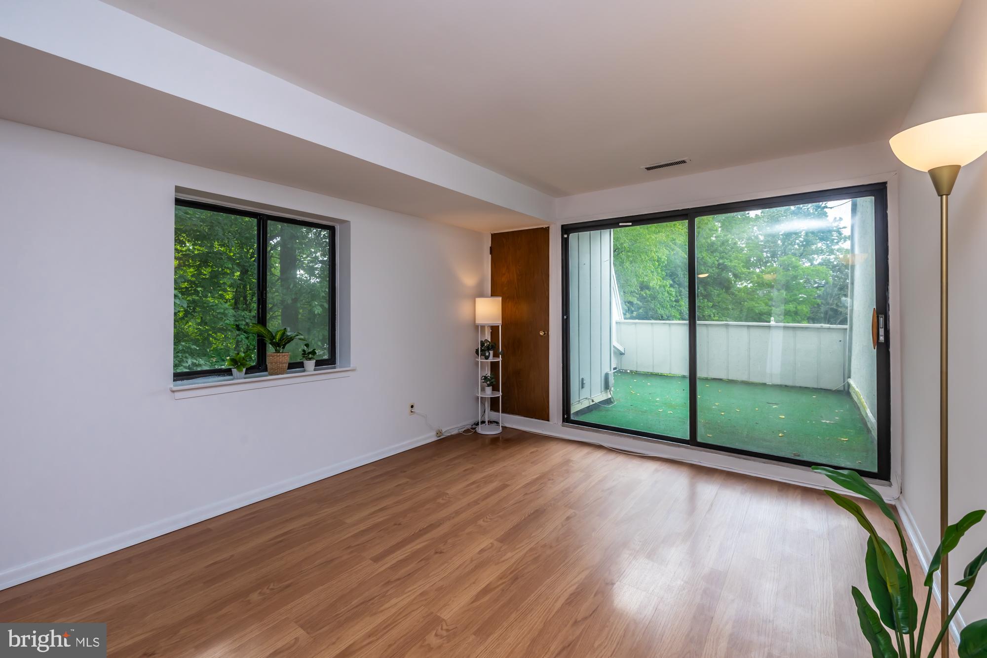 SUMMIT HOUSE - Residential