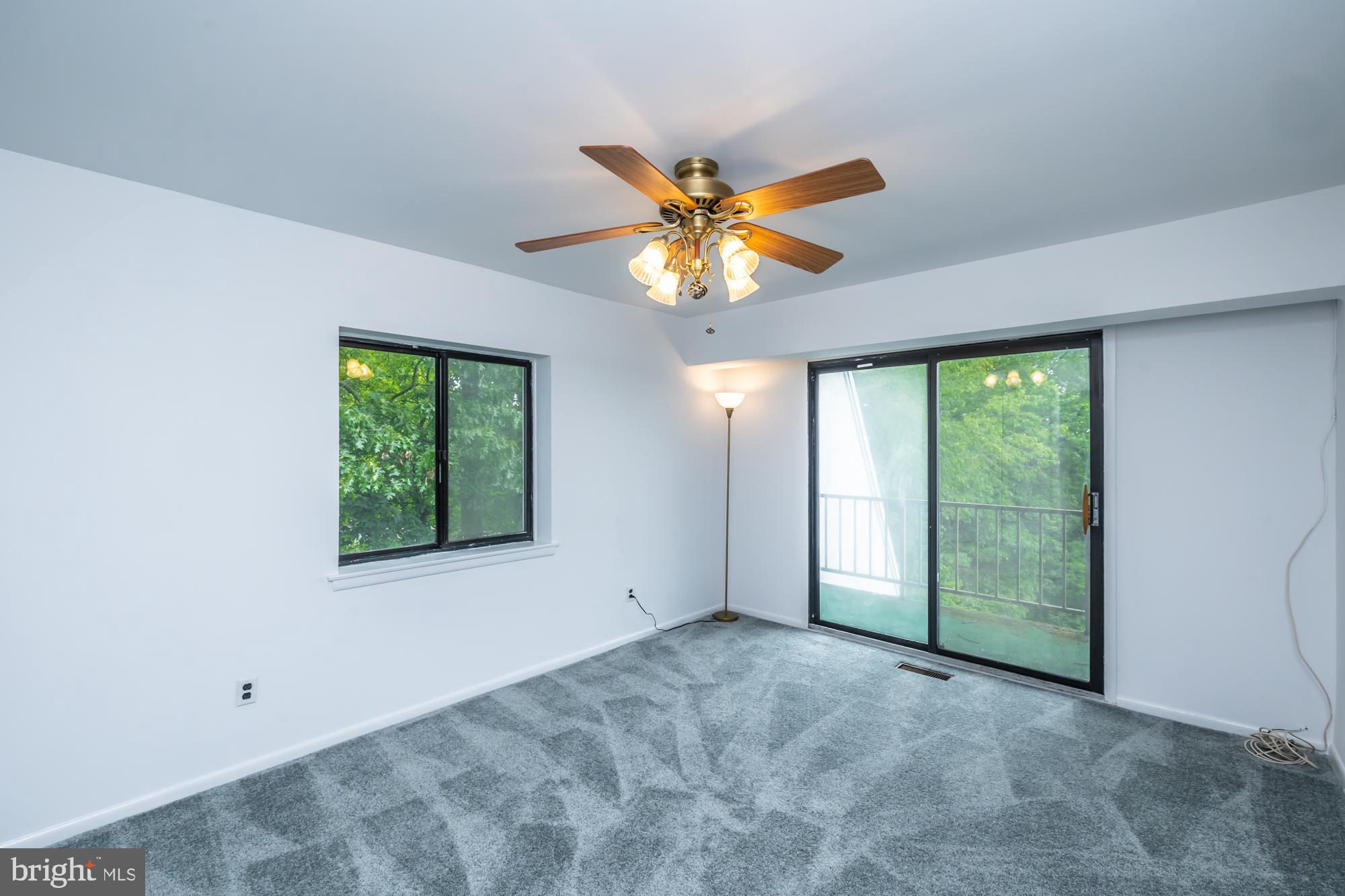 SUMMIT HOUSE - Residential