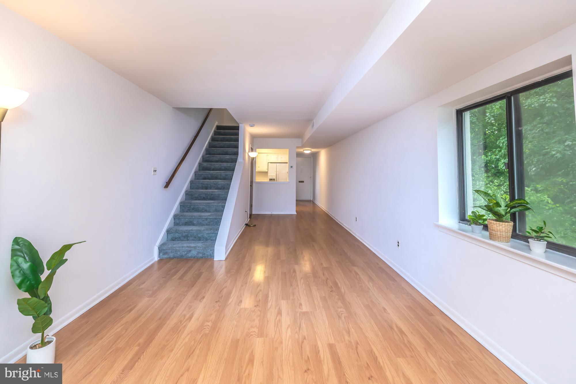 SUMMIT HOUSE - Residential