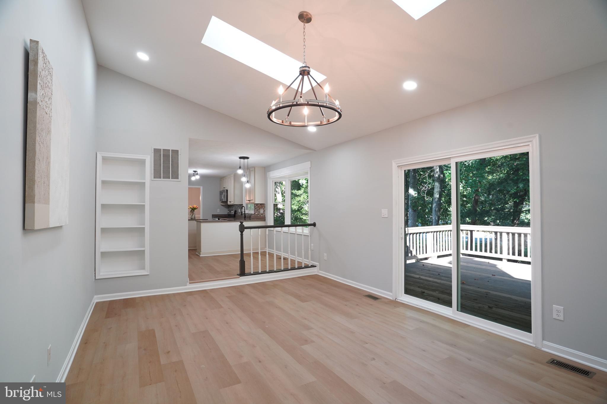 4744 HICKORY NUT PLACE