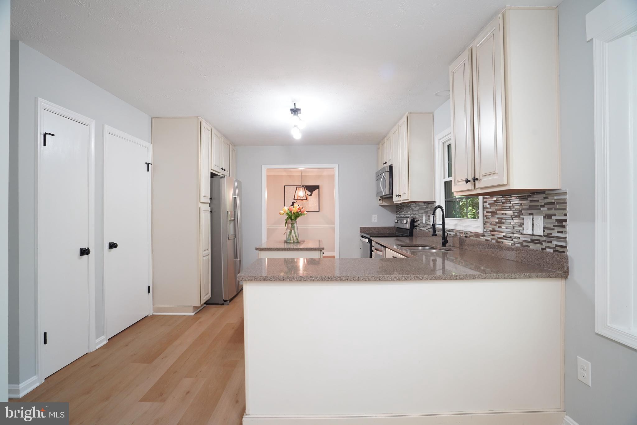 4744 HICKORY NUT PLACE