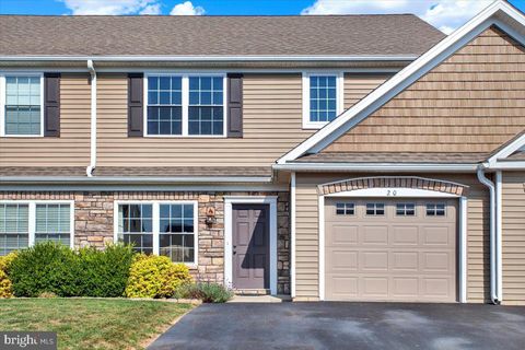 Photo of 20 Kimberly Court, Elizabethtown, PA 17022 (MLS # PALA2056750)