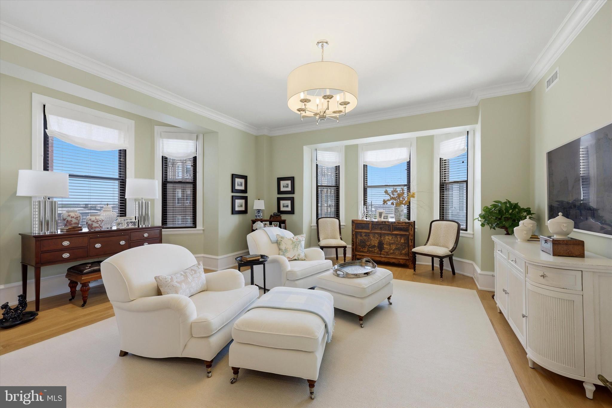 250 S 13TH STREET 8D
