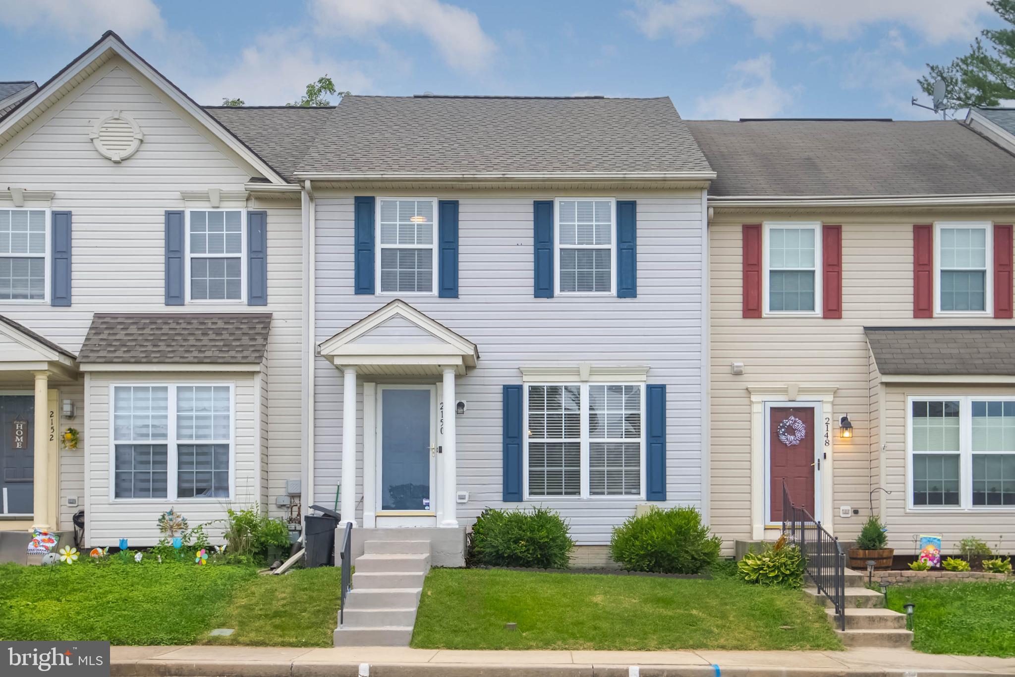 CONSTANT FRIENDSHIP - Residential