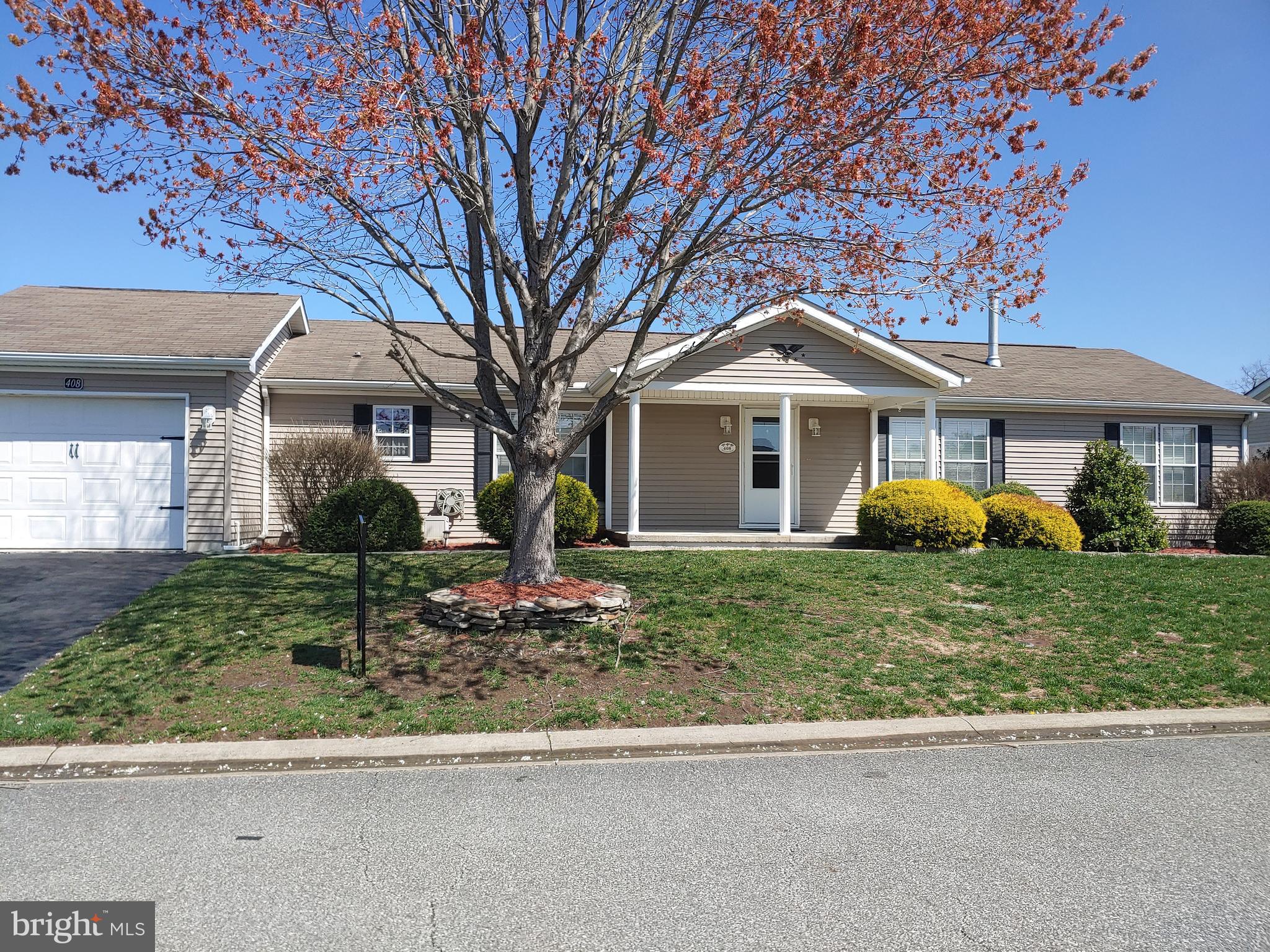408 MOORE PLACE 408