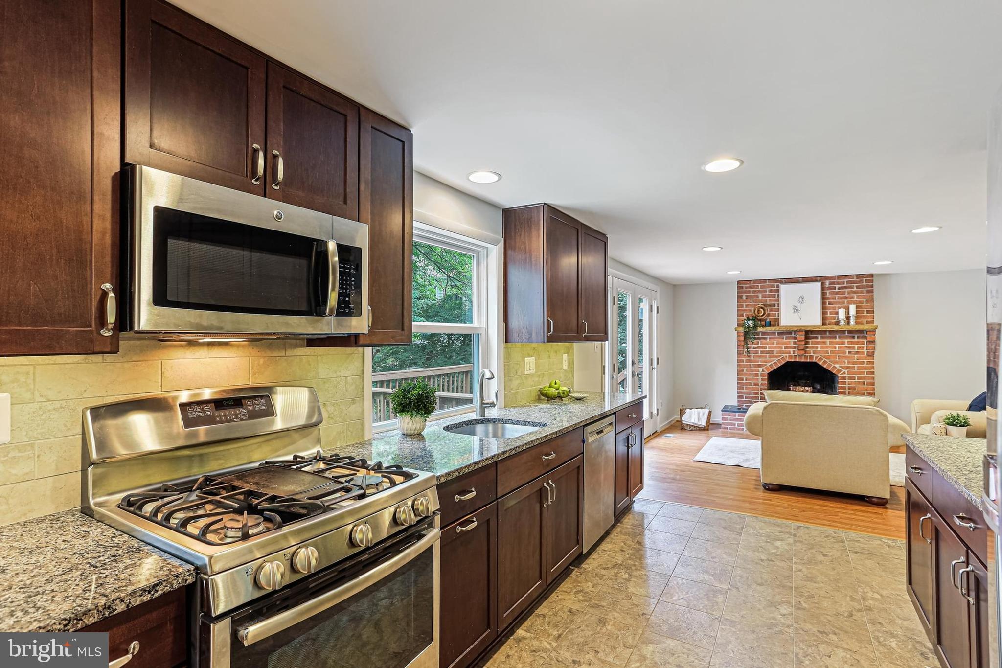 VILLAGE OF LONG REACH - Residential