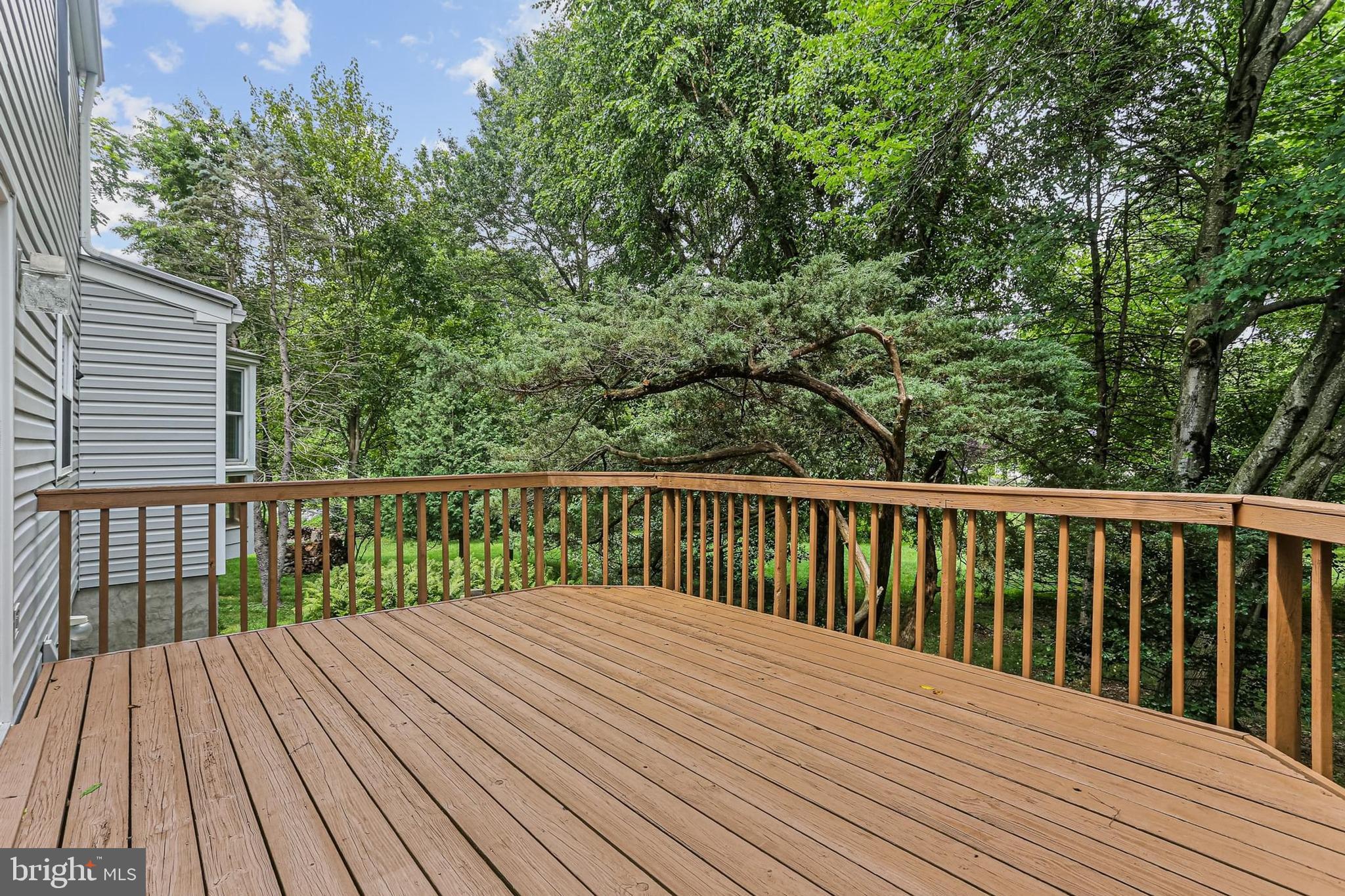 VILLAGE OF LONG REACH - Residential