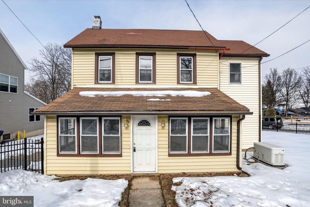 Photo of 998 Upper Gulph Road, WAYNE, PA 19087 (MLS # PACT2117722)
