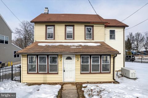 Photo of 998 Upper Gulph Road, WAYNE, PA 19087 (MLS # PACT2117722)