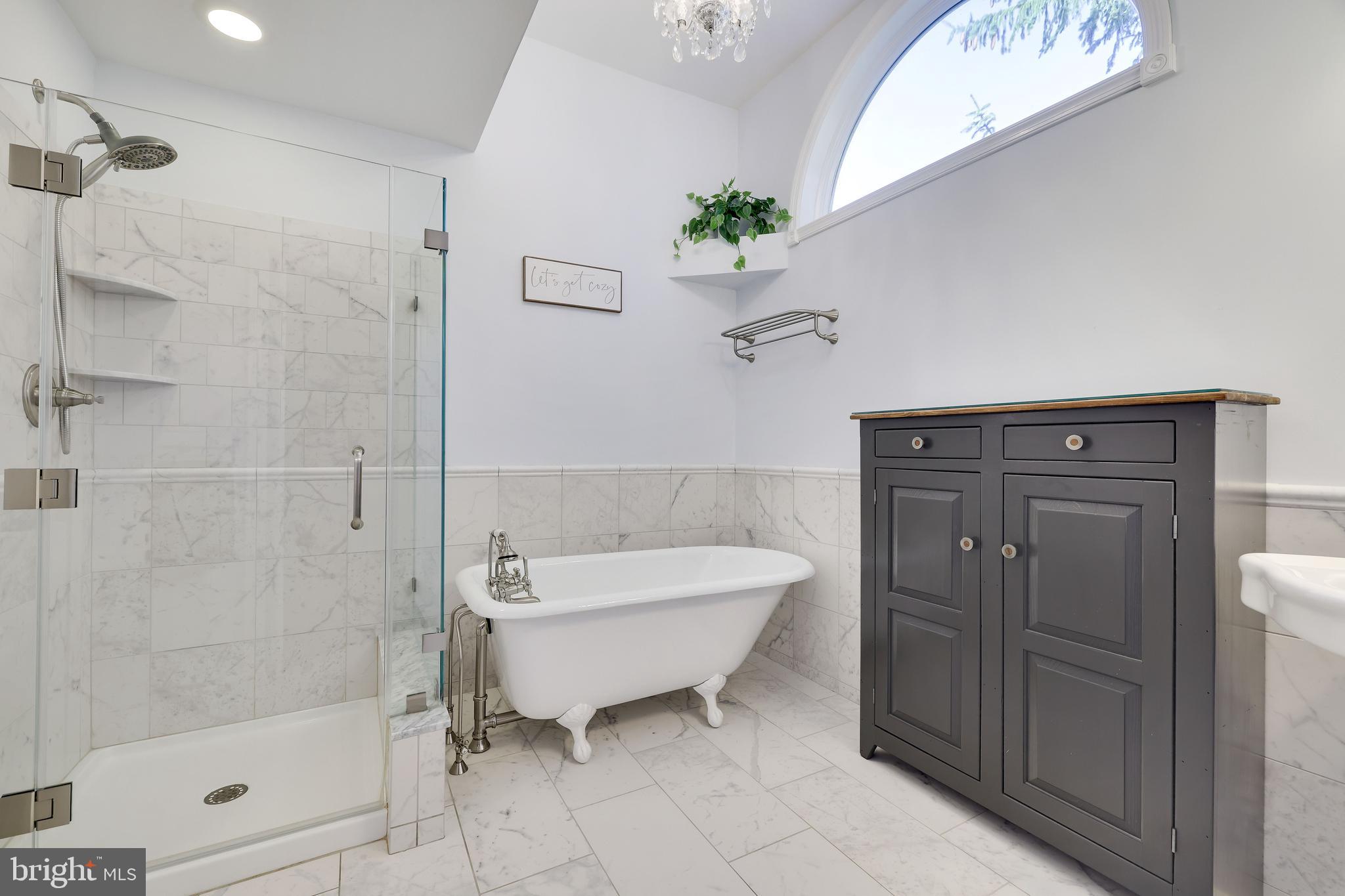 LAURELWOODS - Residential