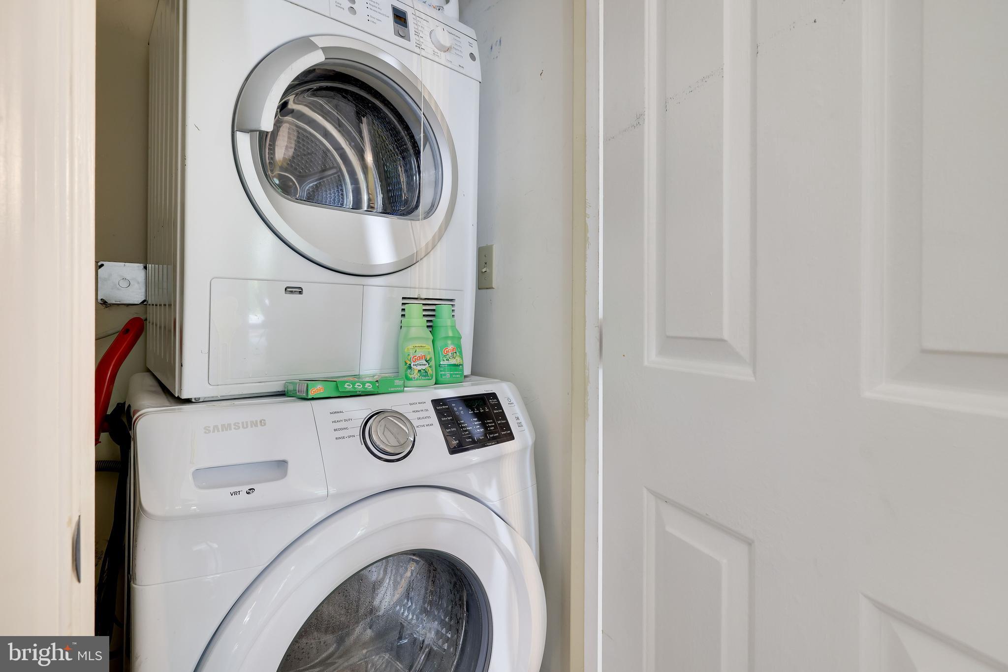 LAURELWOODS - Residential